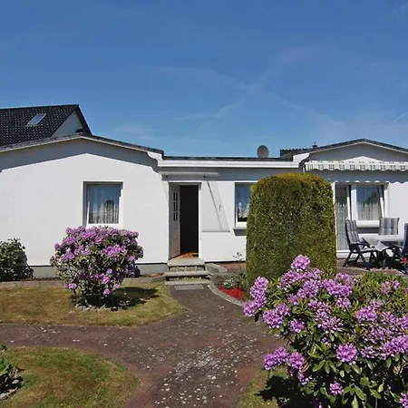 Ferienhaeuser Am Teich, Zinnowitz, Cleaning Included * Zinnowitz
