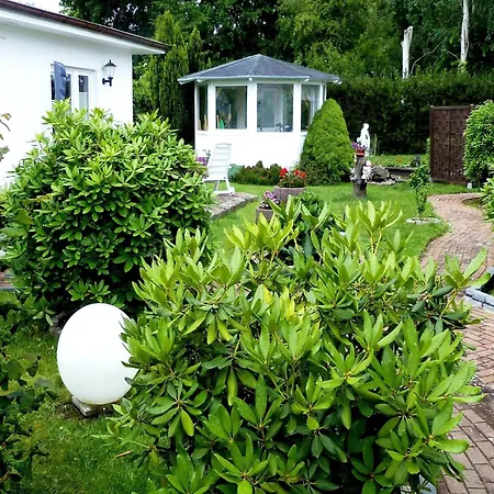 Prázdninový dům Ferienhaeuser Am Teich, Zinnowitz, Cleaning Included Zinnowitz